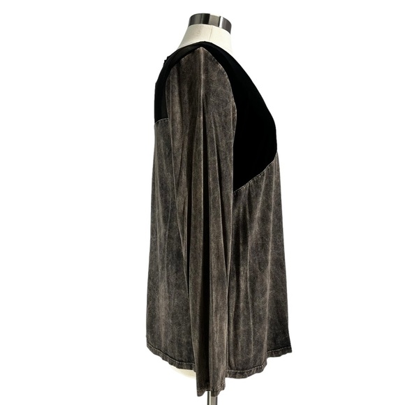 T PARTY Mixed Fabric Black & Grey V Neck Top L - Picture 3 of 9